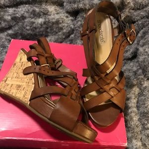 Shoe dazzle brown wedges